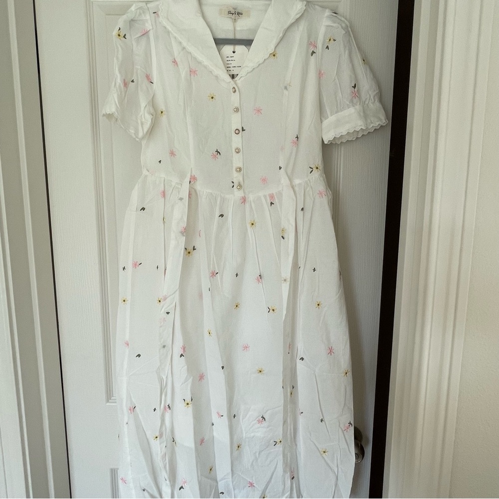 NWT Simple Retro Mariam Daisy Embroidered Dress Medium - Picture 2 of 7